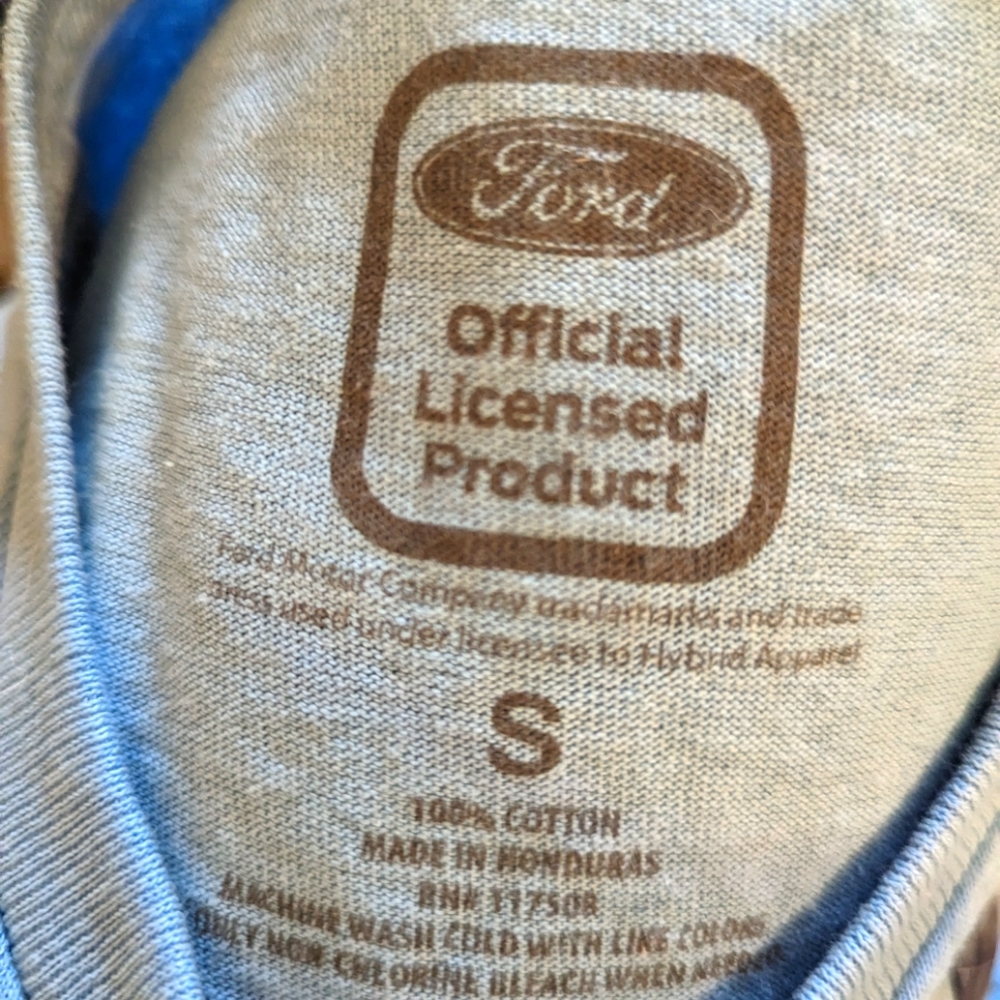 Ford Bronco t shirt - Picture 2 of 2